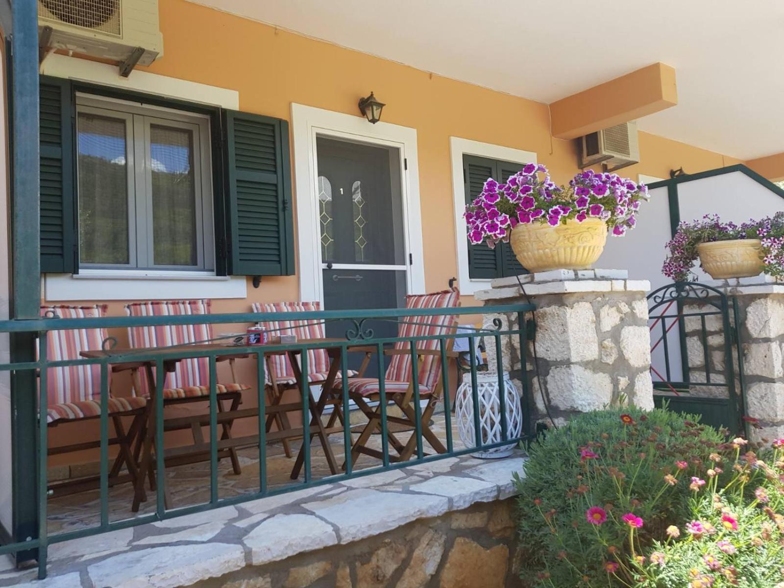 Rania Apartments Agios Nikitas Exterior photo