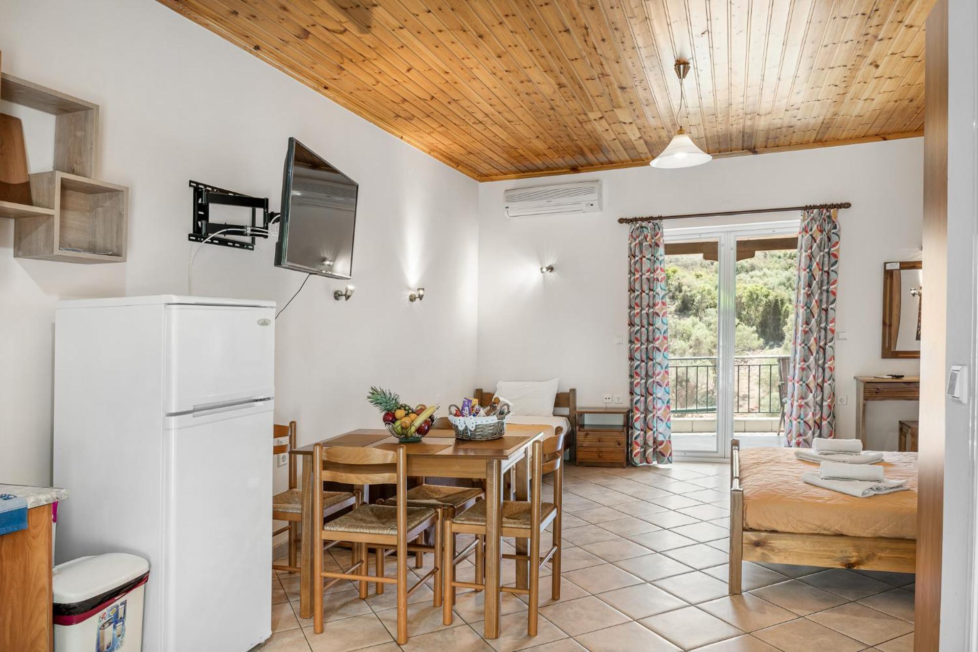 Rania Apartments Agios Nikitas Exterior photo