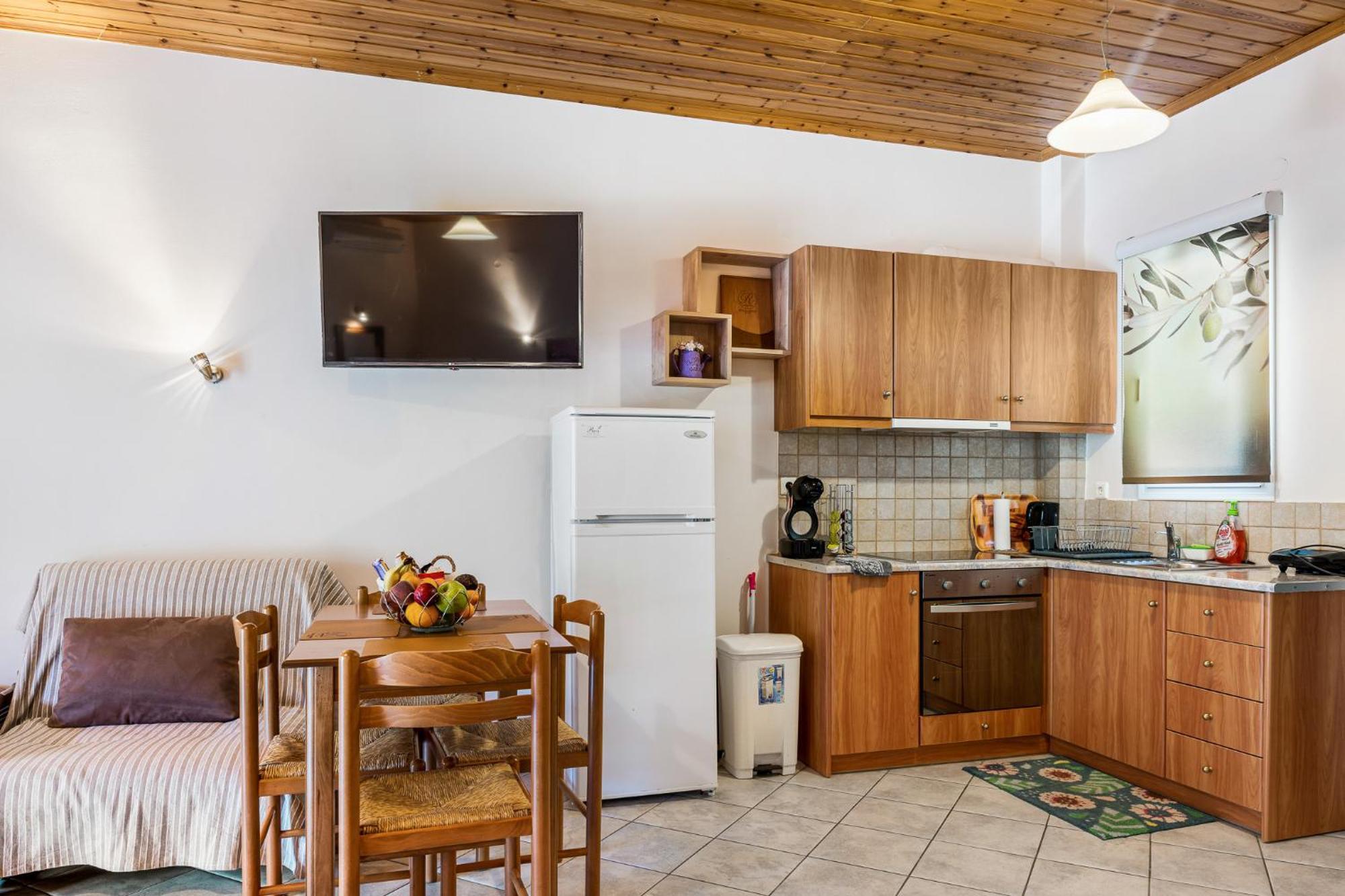 Rania Apartments Agios Nikitas Exterior photo