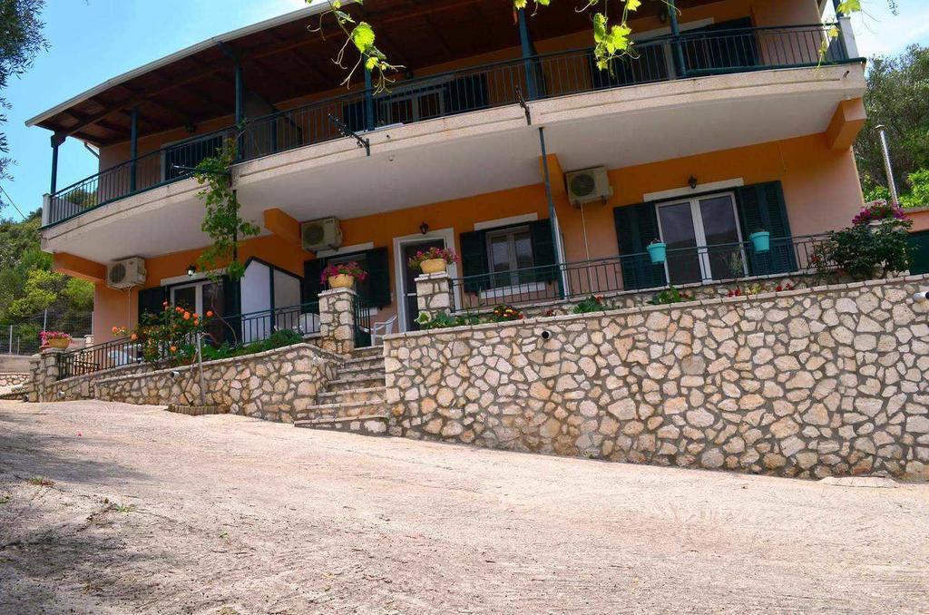 Rania Apartments Agios Nikitas Exterior photo